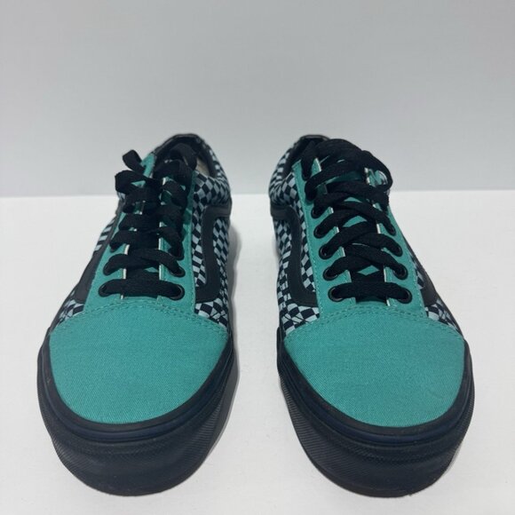 Athletic_Shoes
